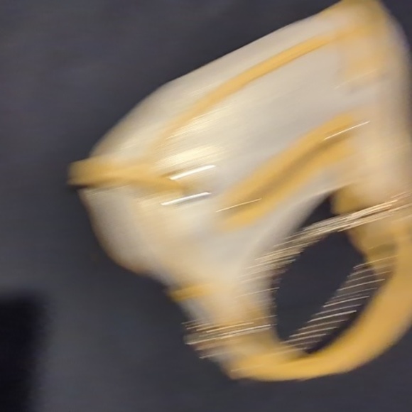 Is Stuart weitzman linen leather mini hobo chain purse - Picture 5 of 10